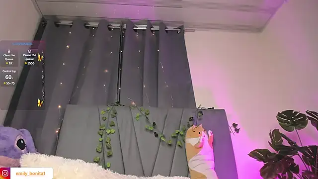 Snapshot of emy_bonita1 chatting on January 30, 2025, 5:19 am emy bonita1 online show from January 30, 2025, 5:19 am