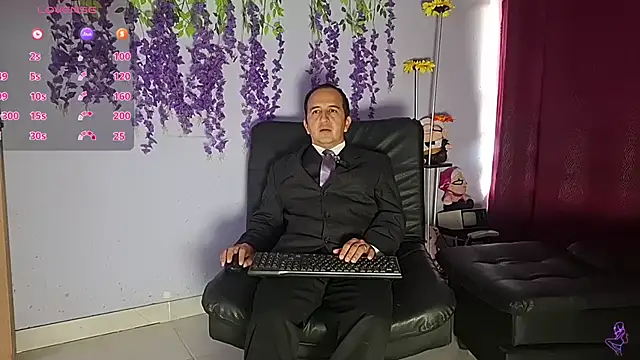 Snapshot of yazfore2 chatting on June 30, 2026, 1:23 pm yazfore2 online show from June 30, 2026, 1:23 pm