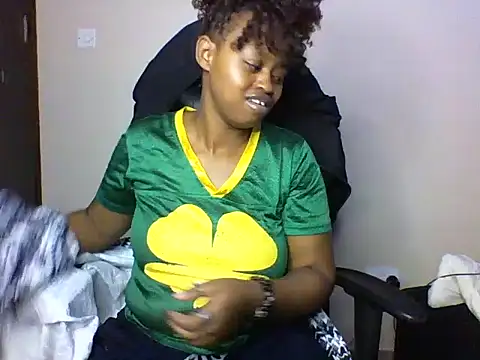 Candii wet  online show from November 13, 2025, 4:50 pm