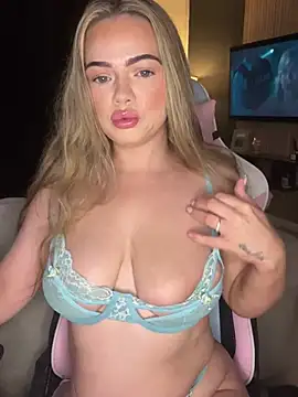 Snapshot of chelsiekink3 chatting on January 22, 2025, 7:24 pm chelsiekink3 online show from January 22, 2025, 7:24 pm