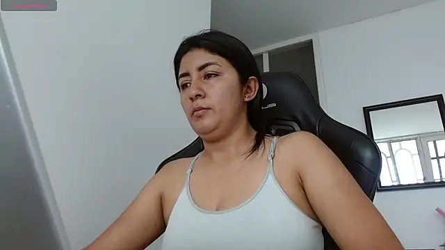 danna peterson1 online show from November 27, 2025, 8:33 pm