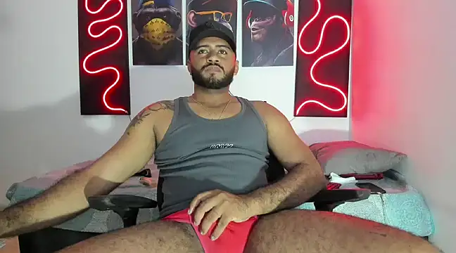 Snapshot of Hardboy_latin chatting on February 27, 2025, 2:42 am Hardboy latin online show from February 27, 2025, 2:42 am