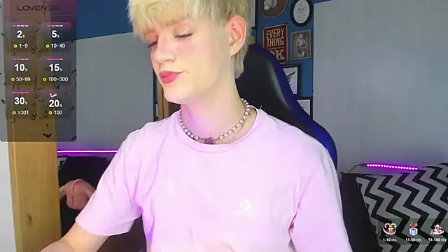 VladHellsing4 online show from November 22, 2025, 2:38 pm