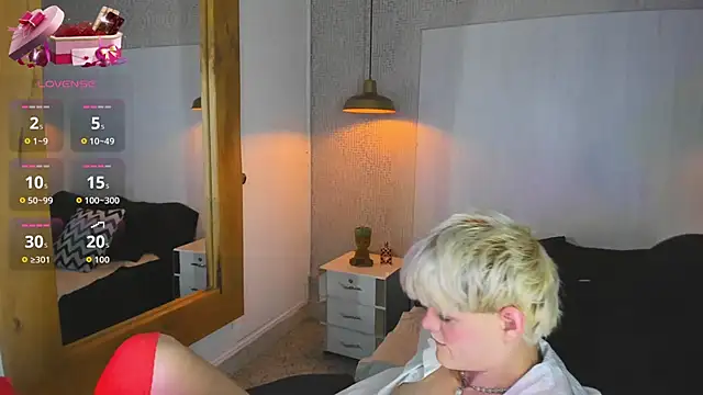 Snapshot of VladHellsing4 chatting on February 20, 2026, 2:06 pm VladHellsing4 online show from February 20, 2026, 2:06 pm