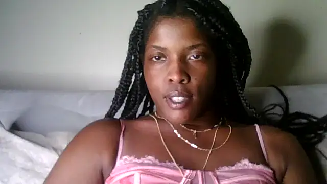 Snapshot of CaramelGoddessxoxo chatting on June 5, 2026, 11:10 pm CaramelGoddessxoxo online show from June 5, 2026, 11:10 pm