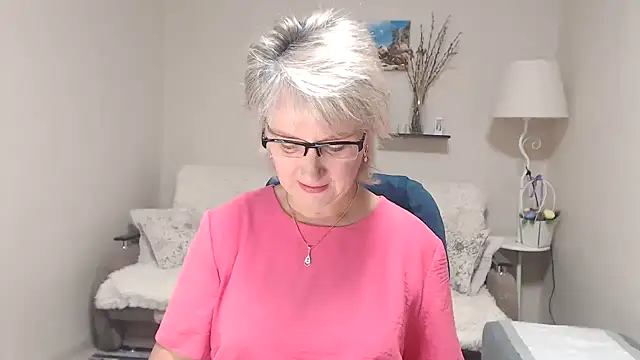 FleurMays online show from September 29, 2025, 3:55 am