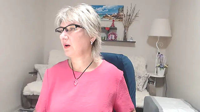 FleurMays online show from October 1, 2025, 3:56 am