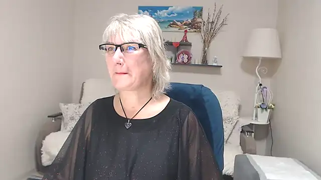 FleurMays online show from October 4, 2025, 5:16 am