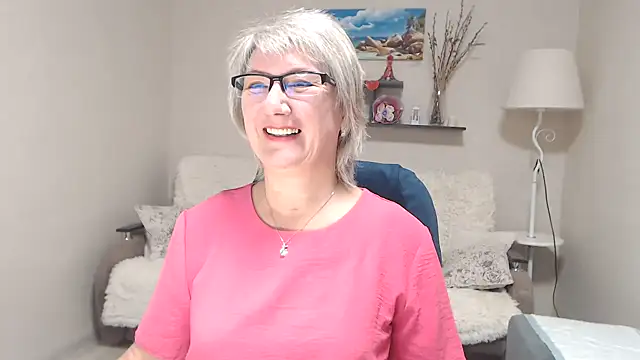 FleurMays online show from October 22, 2025, 4:57 am