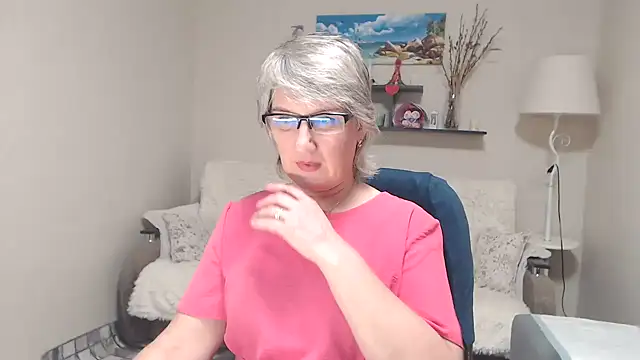 FleurMays online show from November 21, 2025, 12:26 pm