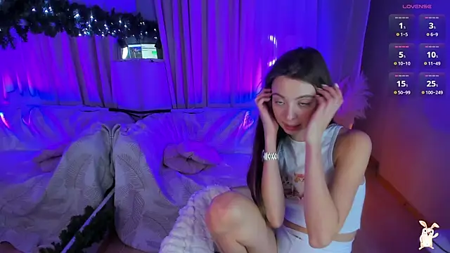 Snapshot of Goldy_Grace_ chatting on December 19, 2024, 2:24 pm Goldy Grace online show from December 19, 2024, 2:24 pm