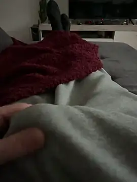 Ben291113 online show from December 22, 2025, 9:28 am