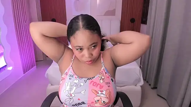 Snapshot of Leah_Sweetie chatting on October 30, 2025, 10:16 am Leah Sweetie online show from October 30, 2025, 10:16 am