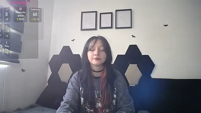 Snapshot of Maki_Zein chatting on December 10, 2024, 1:11 pm Maki Zein online show from December 10, 2024, 1:11 pm