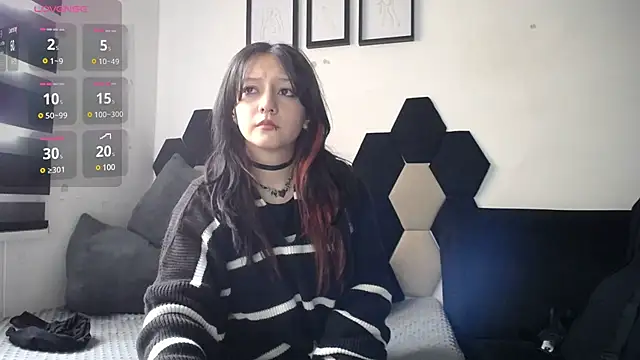 Snapshot of Maki_Zein chatting on December 19, 2024, 2:24 pm Maki Zein online show from December 19, 2024, 2:24 pm