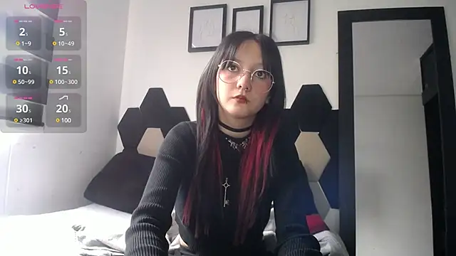 Snapshot of Maki_Zein chatting on January 24, 2025, 2:19 pm Maki Zein online show from January 24, 2025, 2:19 pm