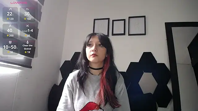 Snapshot of Maki_Zein chatting on February 17, 2025, 1:10 pm Maki Zein online show from February 17, 2025, 1:10 pm