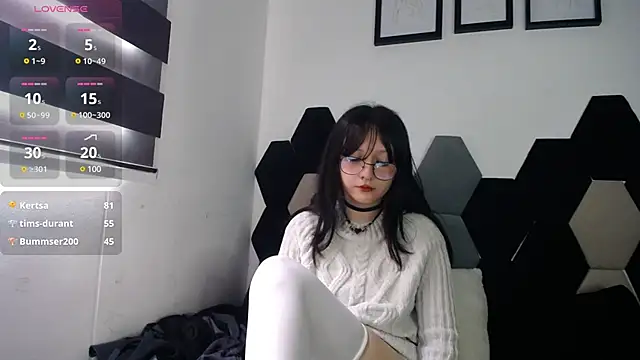 Snapshot of Maki_Zein chatting on March 14, 2025, 4:09 pm Maki Zein online show from March 14, 2025, 4:09 pm