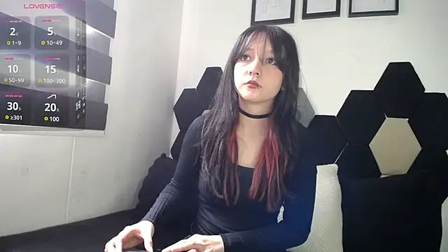 Snapshot of Maki_Zein chatting on March 17, 2025, 2:34 pm Maki Zein online show from March 17, 2025, 2:34 pm