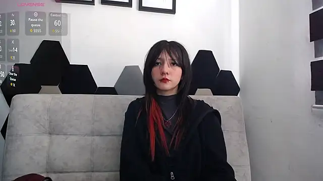 Snapshot of Maki_Zein chatting on September 17, 2025, 1:13 pm Maki Zein online show from September 17, 2025, 1:13 pm