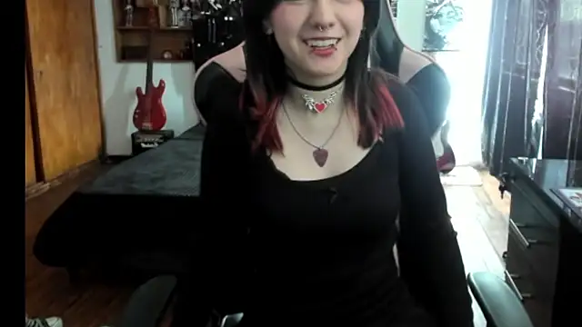 Snapshot of Maki_Zein chatting on October 2, 2025, 2:46 pm Maki Zein online show from October 2, 2025, 2:46 pm