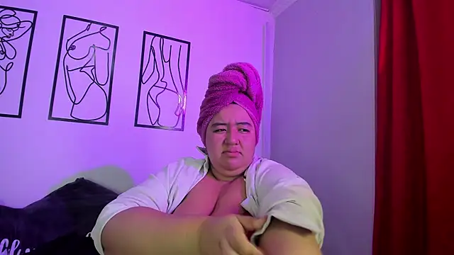 RubyPirsso18 online show from January 1, 2025, 4:18 pm