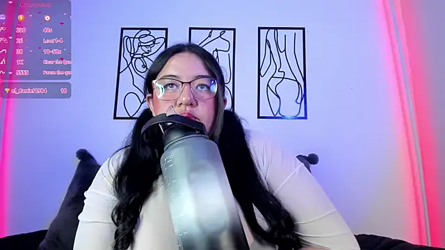 RubyPirsso18 online show from February 18, 2025, 10:14 pm