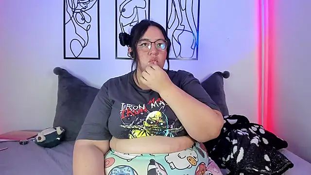 RubyPirsso18 online show from March 22, 2025, 10:15 pm