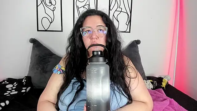 RubyPirsso18 online show from September 15, 2025, 7:03 pm