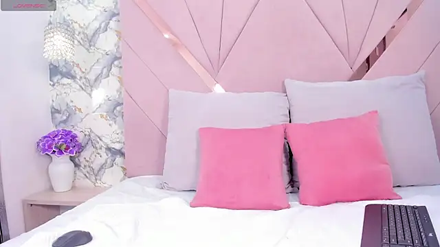 kaylin jann online show from November 6, 2025, 6:09 pm