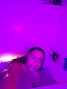 cinnaminnie online show from March 30, 2026, 4:30 pm