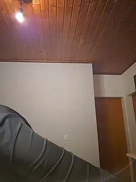 Jujuicy 97 online show from December 4, 2024, 4:21 am