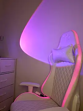 Jujuicy 97 online show from March 13, 2026, 10:33 am