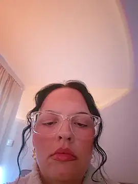 Jujuicy 97 online show from April 2, 2026, 5:05 am