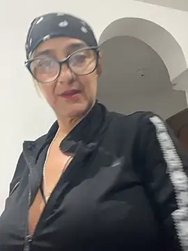 Snapshot of anastasia_and_jordan chatting on April 20, 2026, 9:56 am anastasia and jordan online show from April 20, 2026, 9:56 am