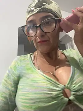 Snapshot of anastasia_and_jordan chatting on April 25, 2026, 7:44 am anastasia and jordan online show from April 25, 2026, 7:44 am