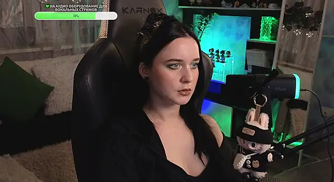 Snapshot of KiraLiLime chatting on October 22, 2025, 1:39 am KiraLiLime online show from October 22, 2025, 1:39 am