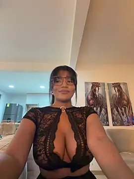 Snapshot of Jessie-pradoo chatting on May 6, 2026, 10:37 pm Jessie-pradoo online show from May 6, 2026, 10:37 pm