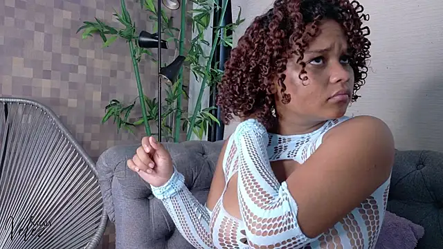 nataly velez online show from November 23, 2025, 7:13 pm