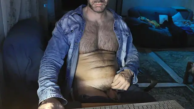 Snapshot of TebaldHot chatting on October 9, 2025, 1:31 pm TebaldHot online show from October 9, 2025, 1:31 pm