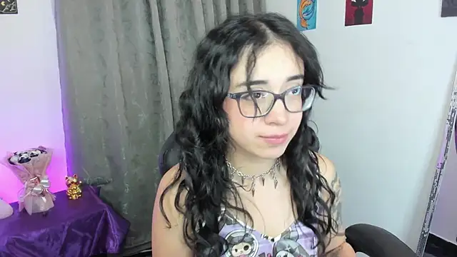 Snapshot of indra_cam chatting on July 12, 2026, 6:48 am indra cam online show from July 12, 2026, 6:48 am