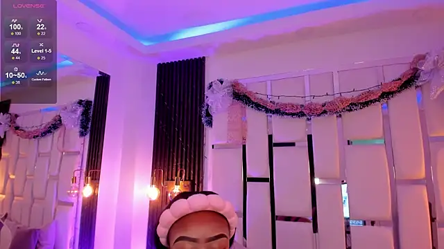 mia schwarz online show from December 19, 2025, 10:28 pm