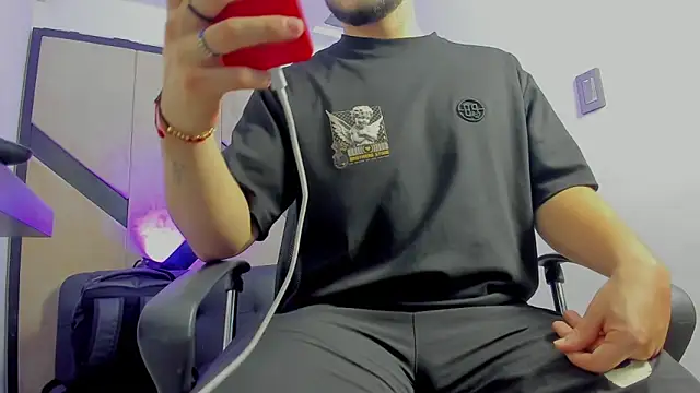 danielclarton1 online show from October 2, 2025, 1:23 am