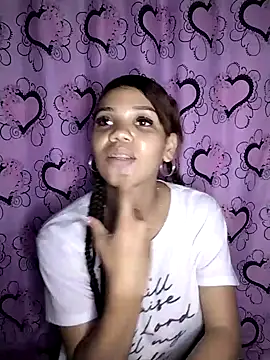 Snapshot of 1CANDYLOVE chatting on December 11, 2024, 2:19 am 1CANDYLOVE online show from December 11, 2024, 2:19 am