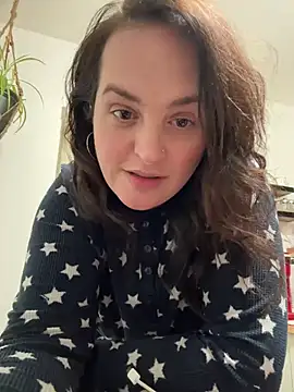 Quinnrose0420 online show from February 25, 2025, 6:03 am