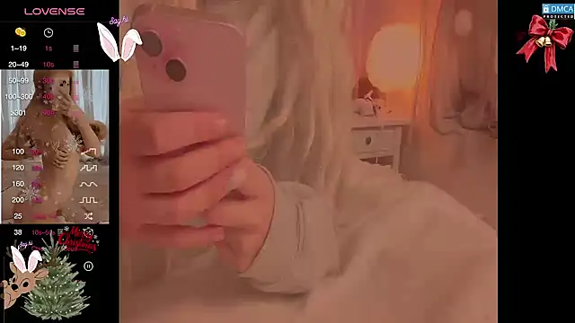 Blondecandie online show from January 14, 2026, 6:13 pm