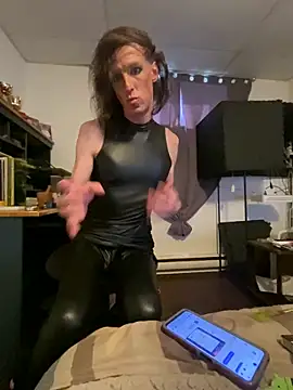 kikiwonderbar online show from February 18, 2026, 4:25 pm