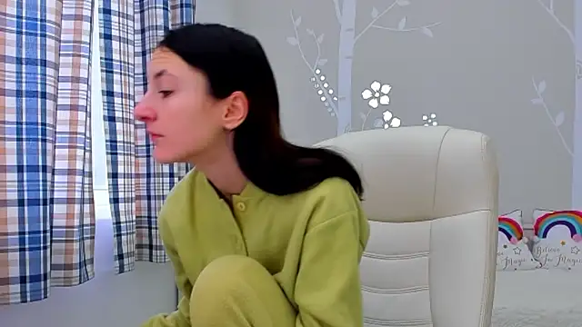 Snapshot of AniaGray chatting on February 18, 2025, 6:26 am AniaGray online show from February 18, 2025, 6:26 am