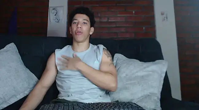 Snapshot of ethan_noir chatting on December 30, 2024, 1:15 am ethan noir online show from December 30, 2024, 1:15 am