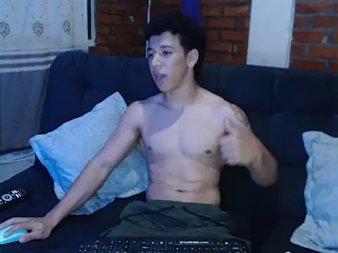 Snapshot of ethan_noir chatting on December 30, 2024, 4:31 am ethan noir online show from December 30, 2024, 4:31 am